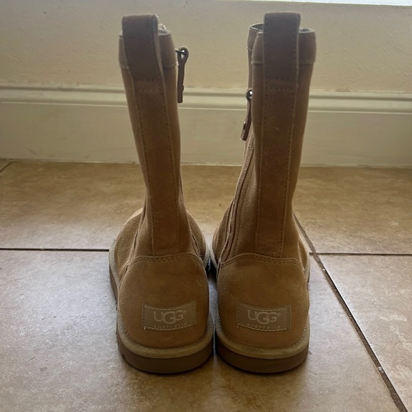 Floral cut out Uggs - Picture 5 of 7